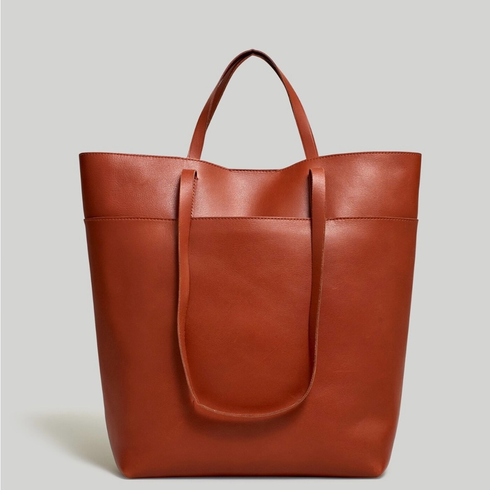 Madewell The Essential Tote in Leather